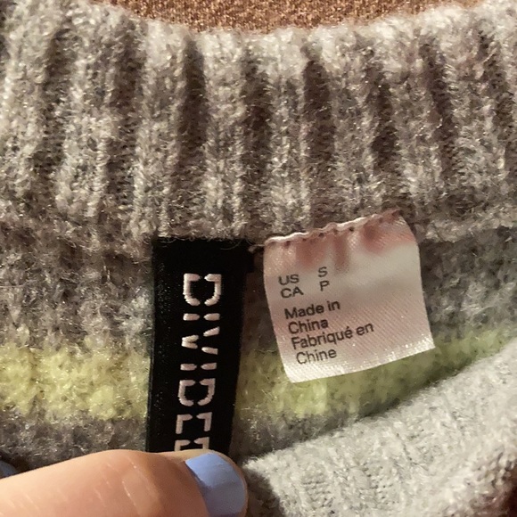 H&M long sleeve top - Picture 2 of 2